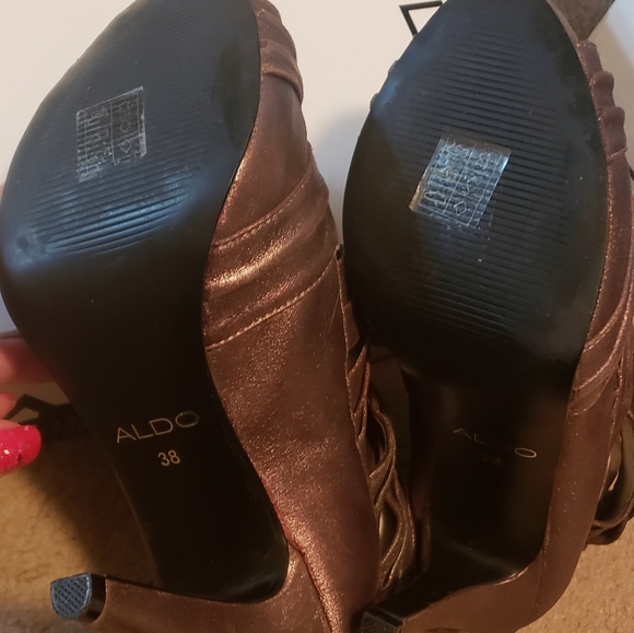 Aldo Women's Barthe Pewter Heels NIB - Picture 4 of 8